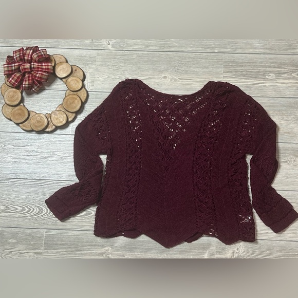 Umgee knit sweater size small, like new, washed on delicate & air dried. - Picture 3 of 7